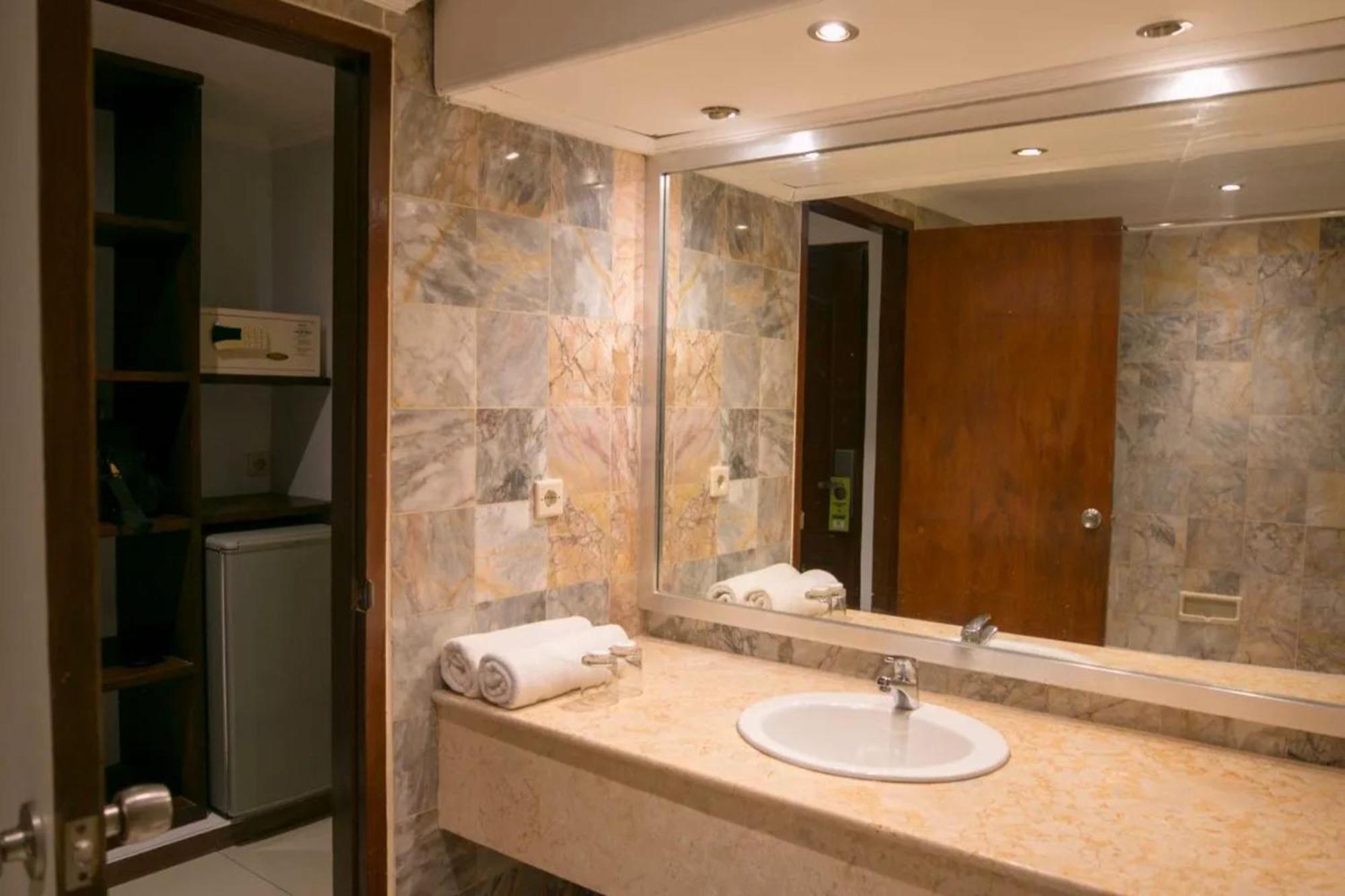 Kuta Suci Guesthouse Eksteriør bilde